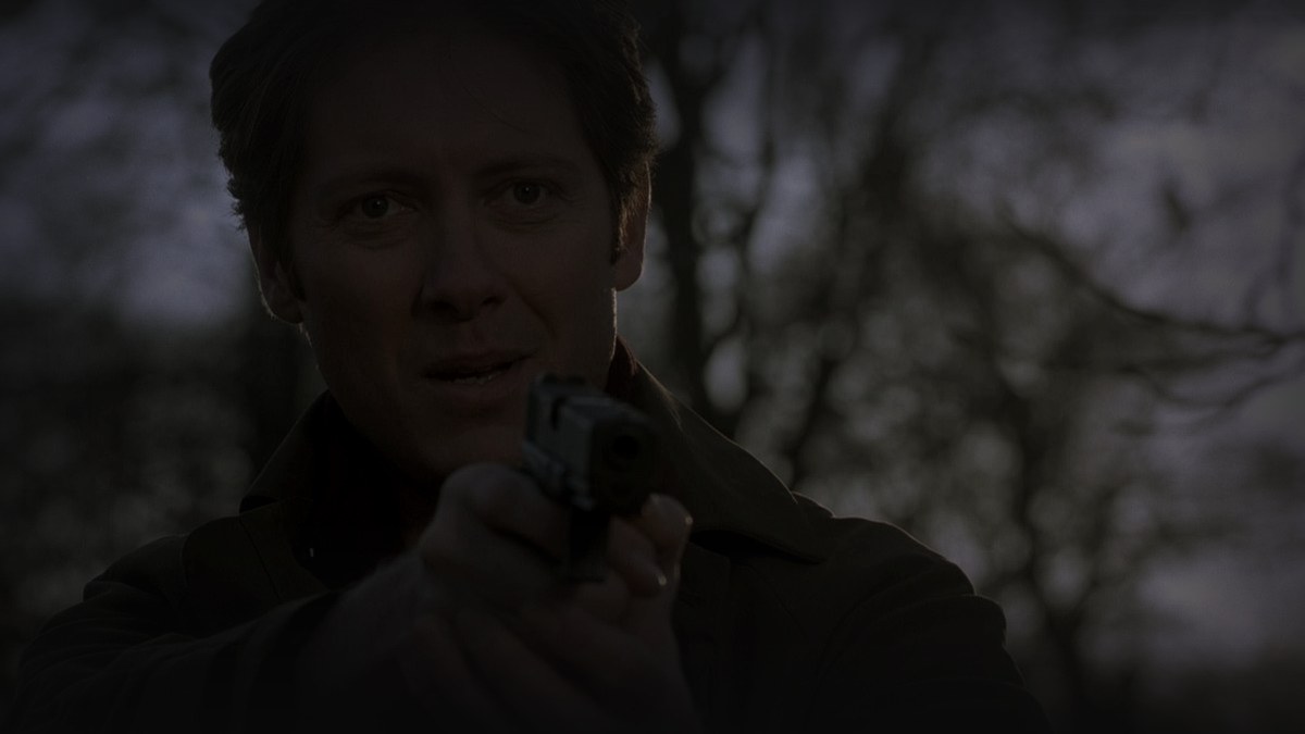 Still from The Watcher (2000) — still from The Watcher (2000), dir. Joe Charbanic, via Letterboxd